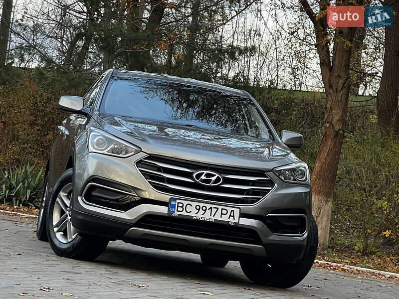 Внедорожник / Кроссовер Hyundai Santa FE 2016 в Дрогобыче