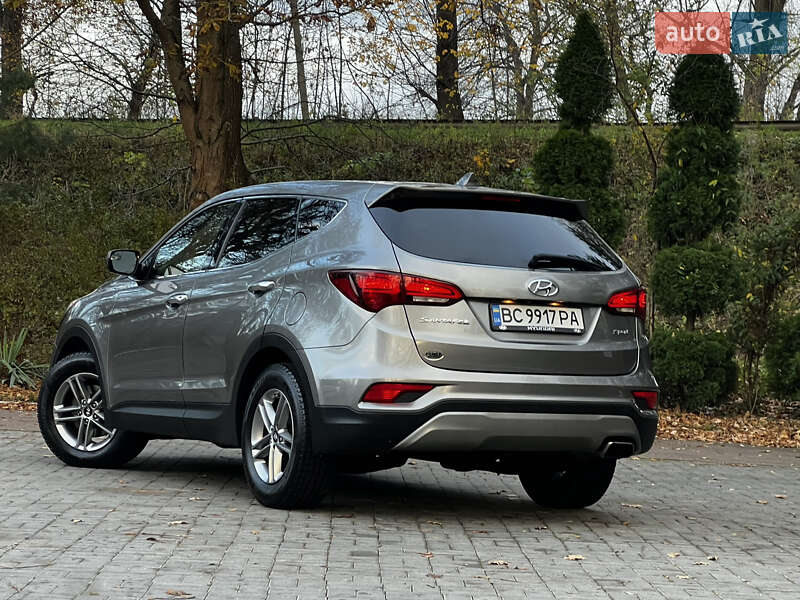 Внедорожник / Кроссовер Hyundai Santa FE 2016 в Дрогобыче