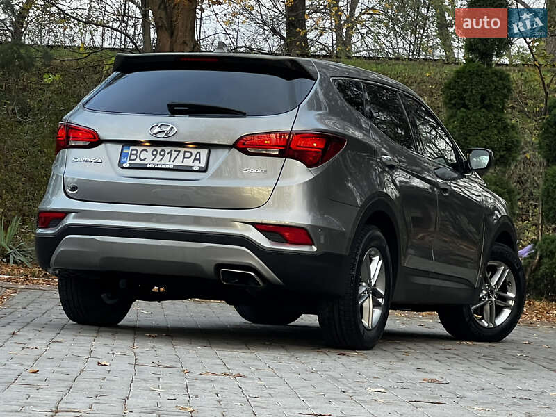 Внедорожник / Кроссовер Hyundai Santa FE 2016 в Дрогобыче