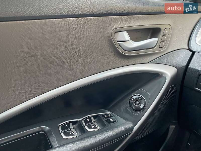 Внедорожник / Кроссовер Hyundai Santa FE 2015 в Хмельницком фото 14 Внедорожник / Кроссовер Hyundai Santa FE 2015 в Хмельницком