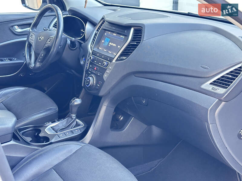 Внедорожник / Кроссовер Hyundai Santa FE 2016 в Тернополе фото 60 Внедорожник / Кроссовер Hyundai Santa FE 2016 в Тернополе