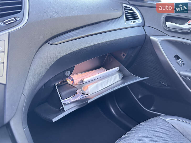 Внедорожник / Кроссовер Hyundai Santa FE 2016 в Тернополе фото 73 Внедорожник / Кроссовер Hyundai Santa FE 2016 в Тернополе