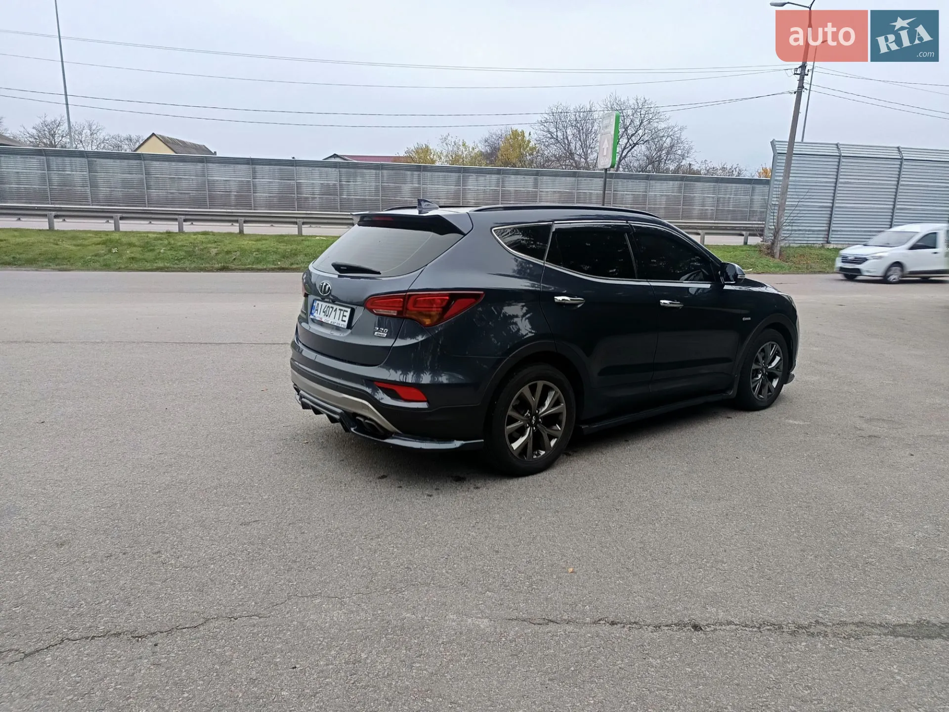 2017 Hyundai Santa Fe - мініатюра 11
