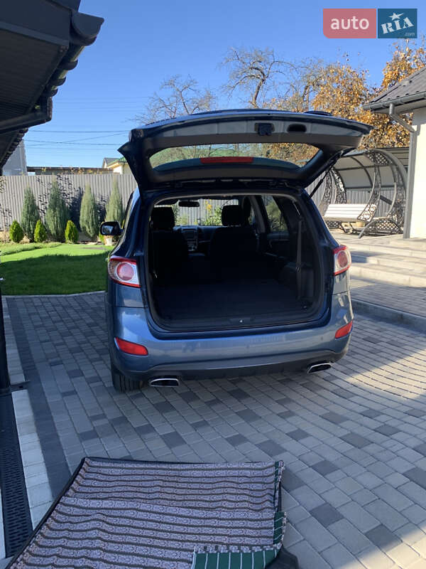 Позашляховик / Кросовер Hyundai Santa FE 2011 в Калуші