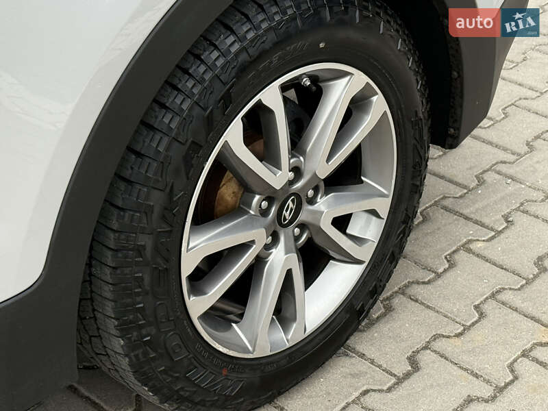 Позашляховик / Кросовер Hyundai Santa FE 2014 в Рівному
