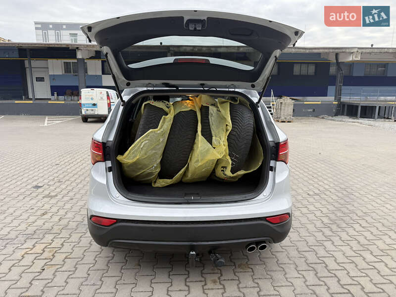Позашляховик / Кросовер Hyundai Santa FE 2014 в Рівному
