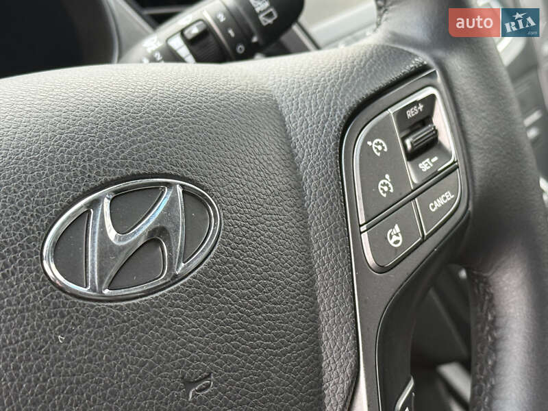 Позашляховик / Кросовер Hyundai Santa FE 2014 в Рівному