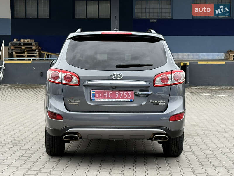 Внедорожник / Кроссовер Hyundai Santa FE 2012 в Ровно