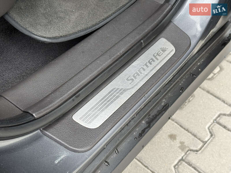 Внедорожник / Кроссовер Hyundai Santa FE 2012 в Ровно