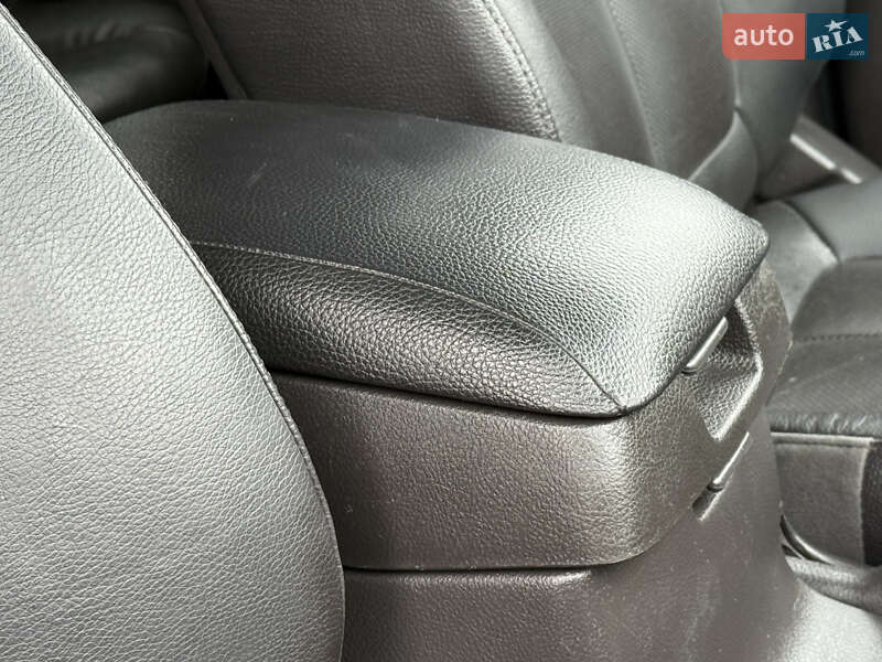 Внедорожник / Кроссовер Hyundai Santa FE 2012 в Ровно