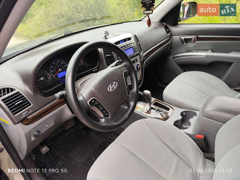 Позашляховик / Кросовер Hyundai Santa FE 2011 в Дрогобичі