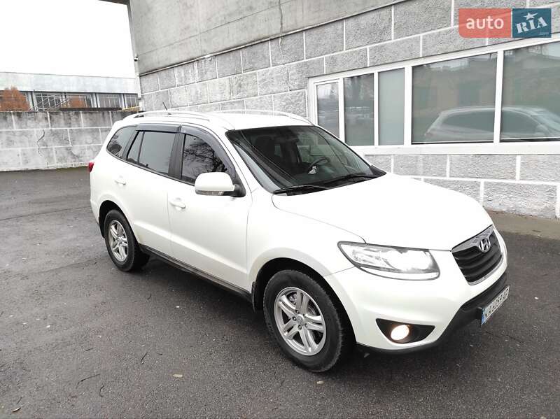Внедорожник / Кроссовер Hyundai Santa FE 2010 в Бердичеве