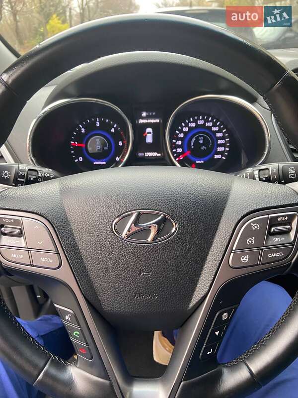 Позашляховик / Кросовер Hyundai Santa FE 2012 в Києві