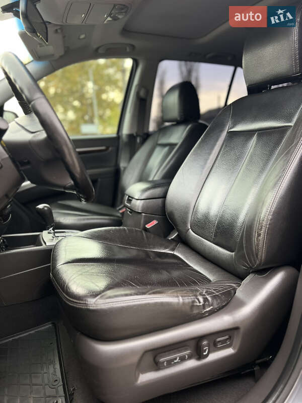 Внедорожник / Кроссовер Hyundai Santa FE 2011 в Николаеве