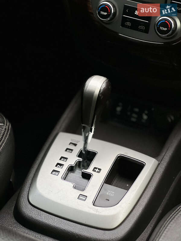 Внедорожник / Кроссовер Hyundai Santa FE 2011 в Николаеве