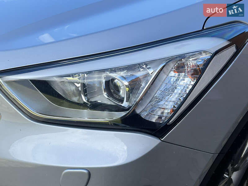 Внедорожник / Кроссовер Hyundai Santa FE 2013 в Ивано-Франковске