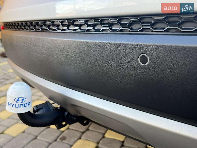 Внедорожник / Кроссовер Hyundai Santa FE 2013 в Ивано-Франковске