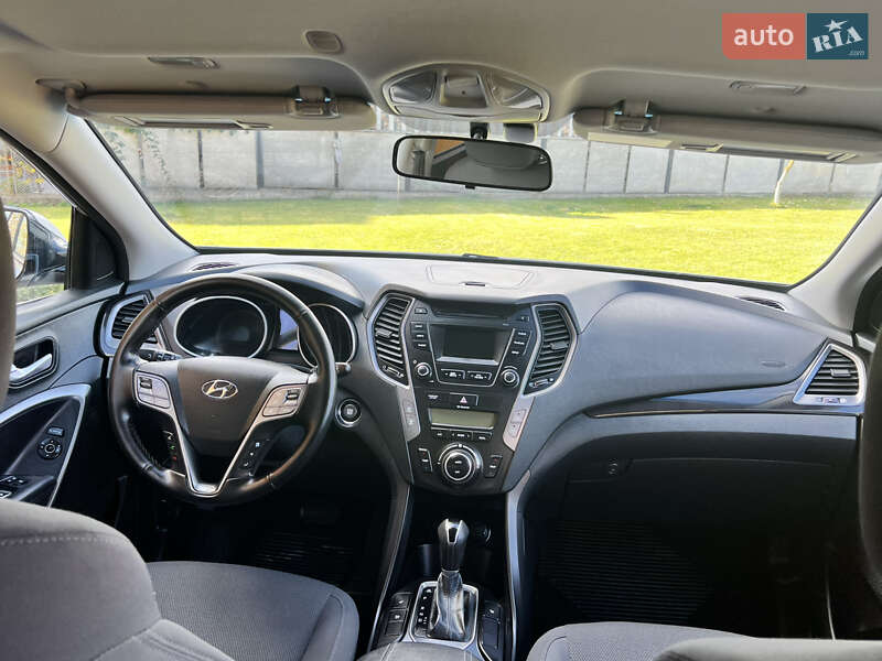 Внедорожник / Кроссовер Hyundai Santa FE 2013 в Ивано-Франковске