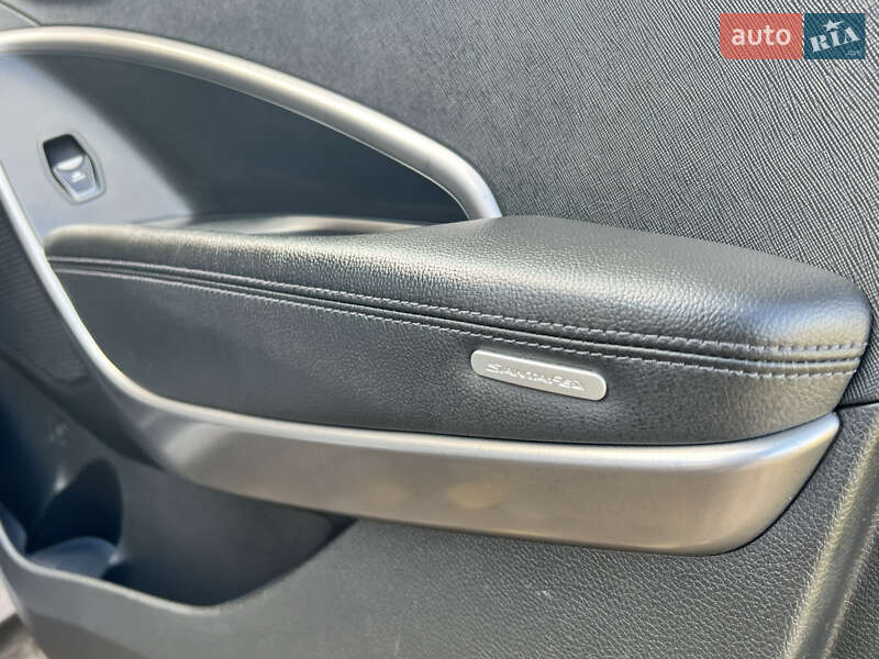 Внедорожник / Кроссовер Hyundai Santa FE 2013 в Ивано-Франковске