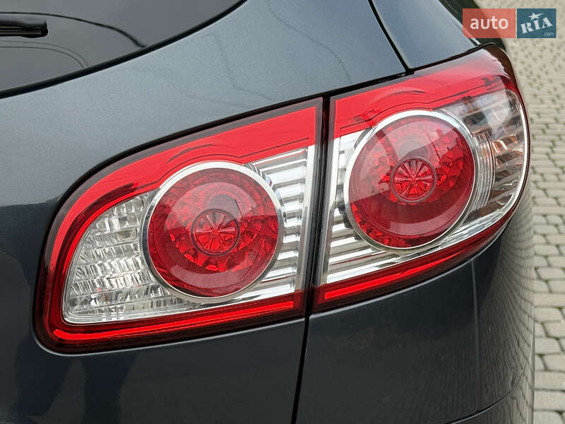 Внедорожник / Кроссовер Hyundai Santa FE 2012 в Ровно