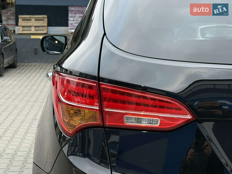 Внедорожник / Кроссовер Hyundai Santa FE 2014 в Ровно