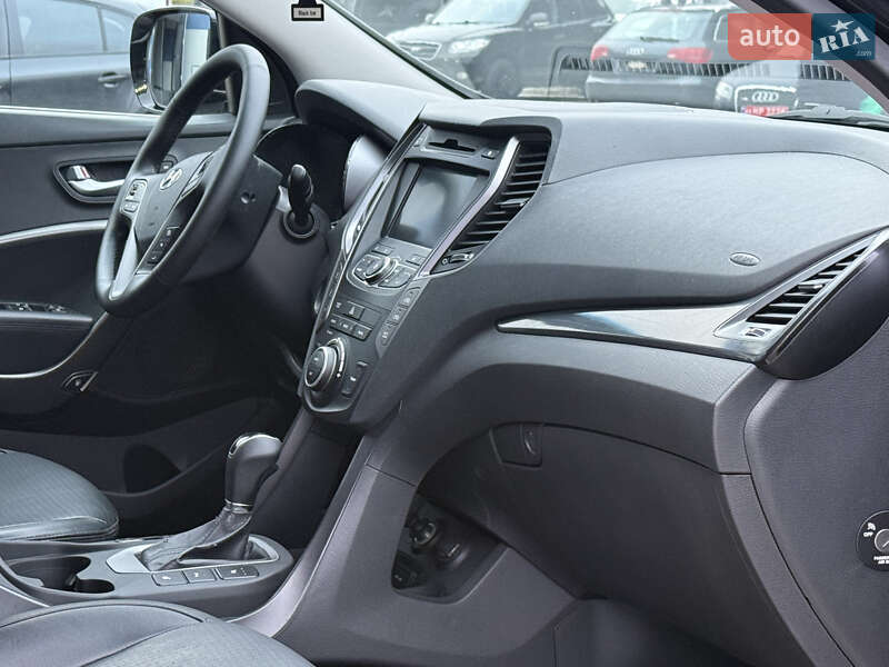 Внедорожник / Кроссовер Hyundai Santa FE 2014 в Ровно