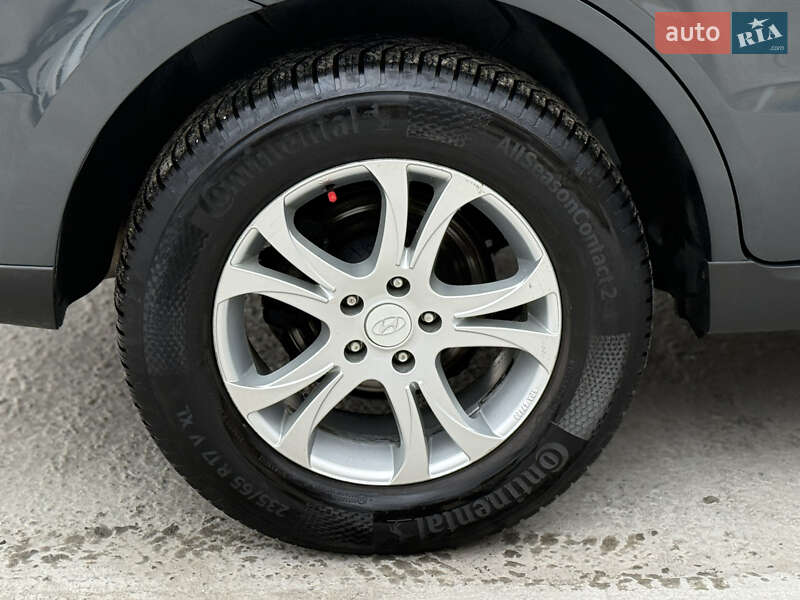 Внедорожник / Кроссовер Hyundai Santa FE 2012 в Ровно