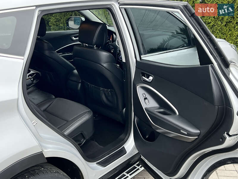 Внедорожник / Кроссовер Hyundai Santa FE 2015 в Черкассах