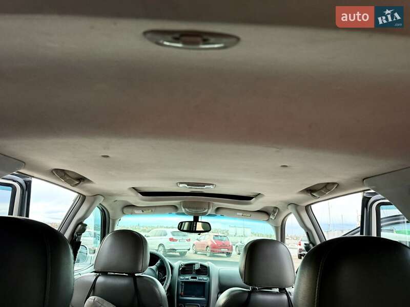 Позашляховик / Кросовер Hyundai Santa FE 2004 в Миколаєві