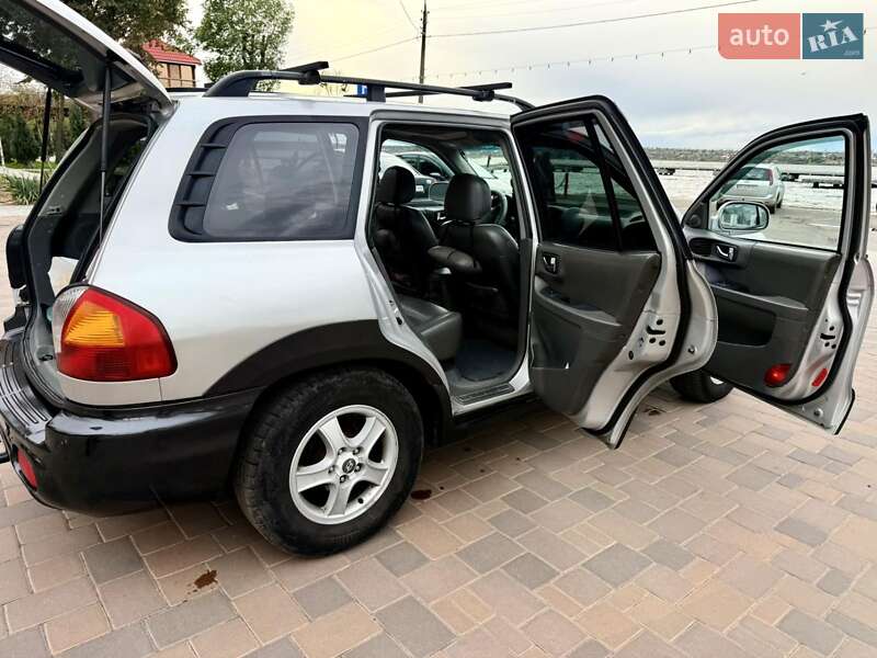 Позашляховик / Кросовер Hyundai Santa FE 2004 в Миколаєві