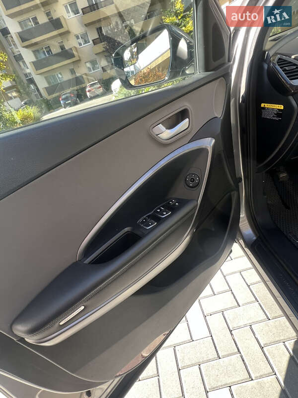 Позашляховик / Кросовер Hyundai Santa FE 2016 в Херсоні