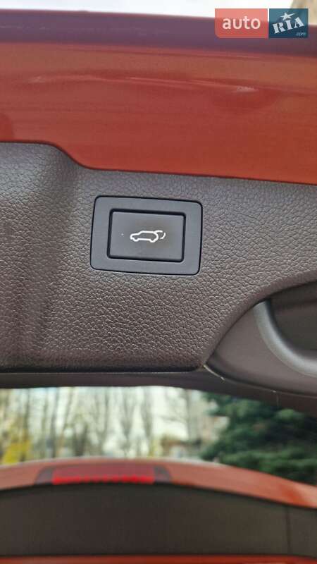 Позашляховик / Кросовер Hyundai Santa FE 2016 в Миколаєві