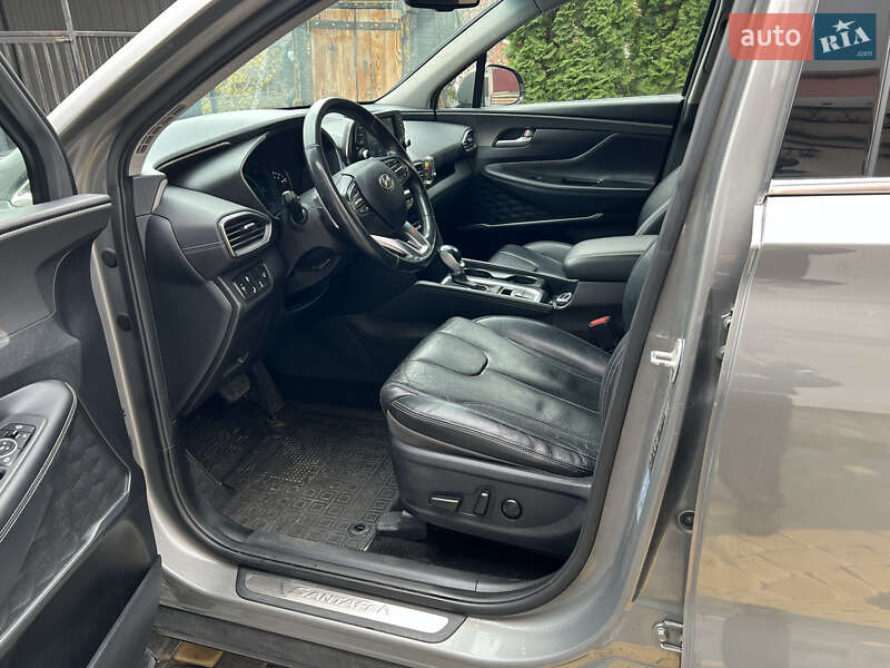 Внедорожник / Кроссовер Hyundai Santa FE 2019 в Виннице