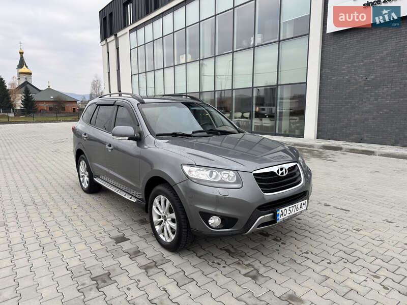 Внедорожник / Кроссовер Hyundai Santa FE 2012 в Хусте фото 4 Внедорожник / Кроссовер Hyundai Santa FE 2012 в Хусте