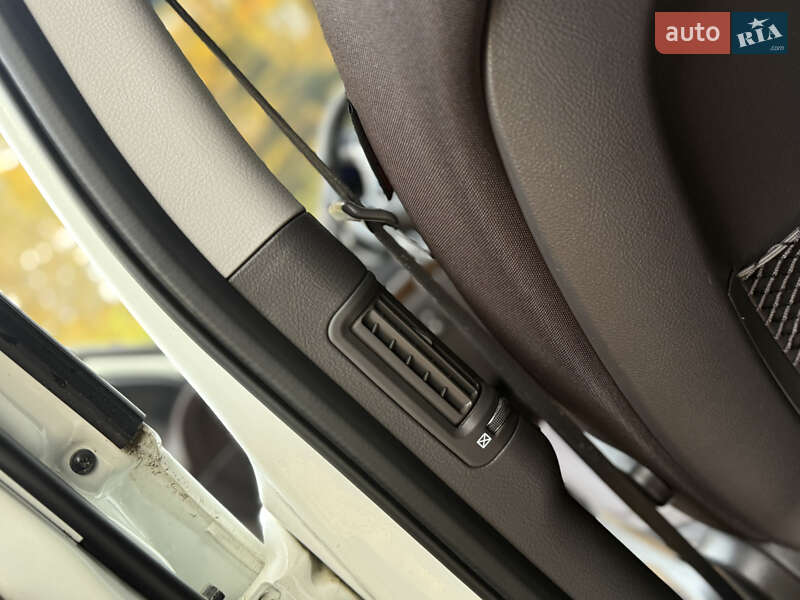 Внедорожник / Кроссовер Hyundai Santa FE 2012 в Львове фото 53 Внедорожник / Кроссовер Hyundai Santa FE 2012 в Львове