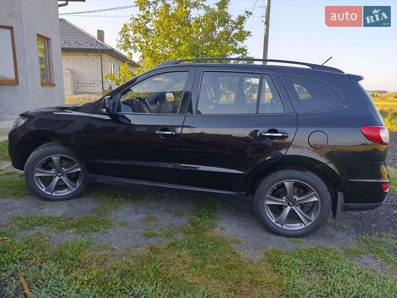 Внедорожник / Кроссовер Hyundai Santa FE 2011 в Ровно