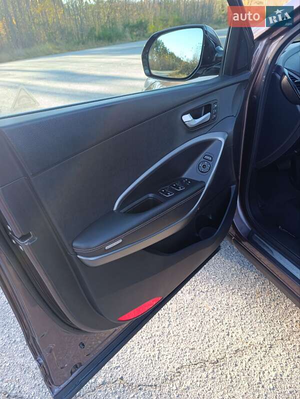 Внедорожник / Кроссовер Hyundai Santa FE 2015 в Полонном