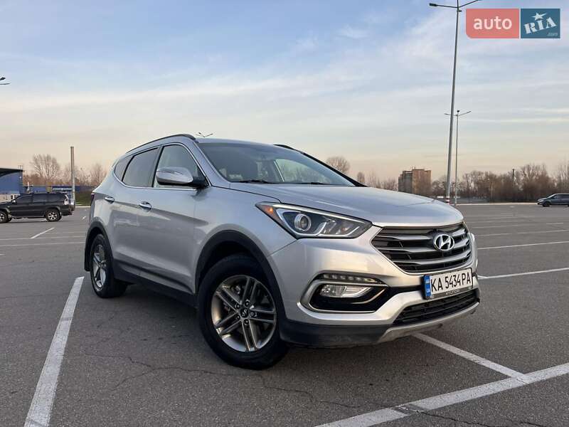 Внедорожник / Кроссовер Hyundai Santa FE 2017 в Киеве