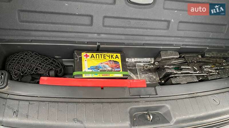 Внедорожник / Кроссовер Hyundai Santa FE 2008 в Киеве