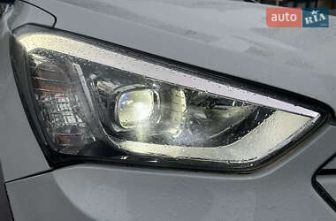 Внедорожник / Кроссовер Hyundai Santa FE 2012 в Киеве