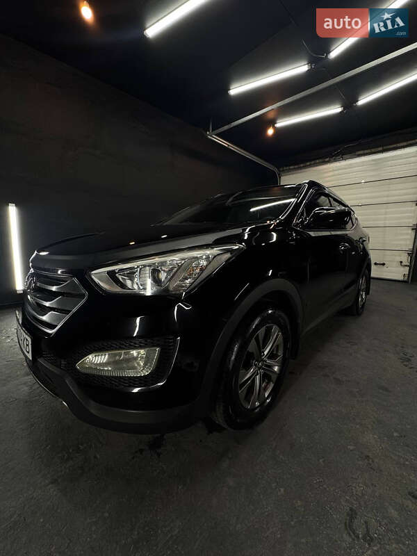 Внедорожник / Кроссовер Hyundai Santa FE 2015 в Днепре фото 4 Внедорожник / Кроссовер Hyundai Santa FE 2015 в Днепре