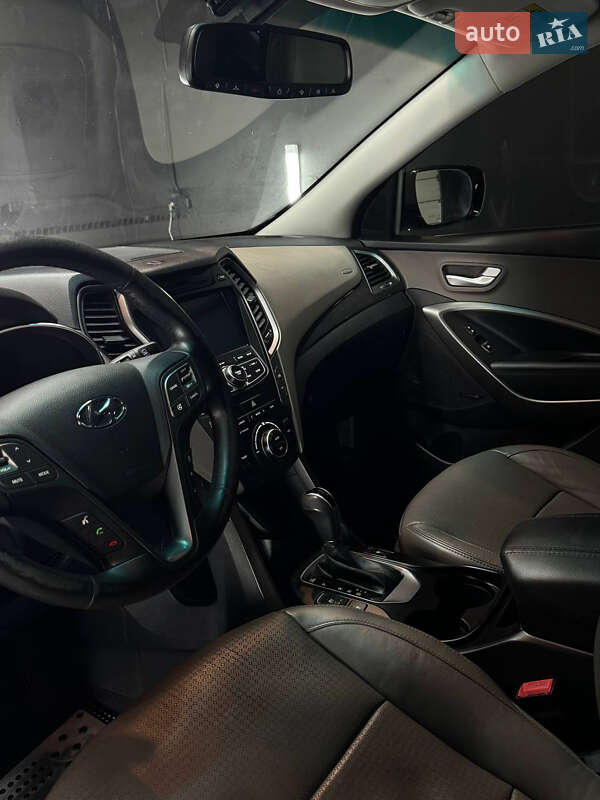 Внедорожник / Кроссовер Hyundai Santa FE 2015 в Днепре фото 21 Внедорожник / Кроссовер Hyundai Santa FE 2015 в Днепре