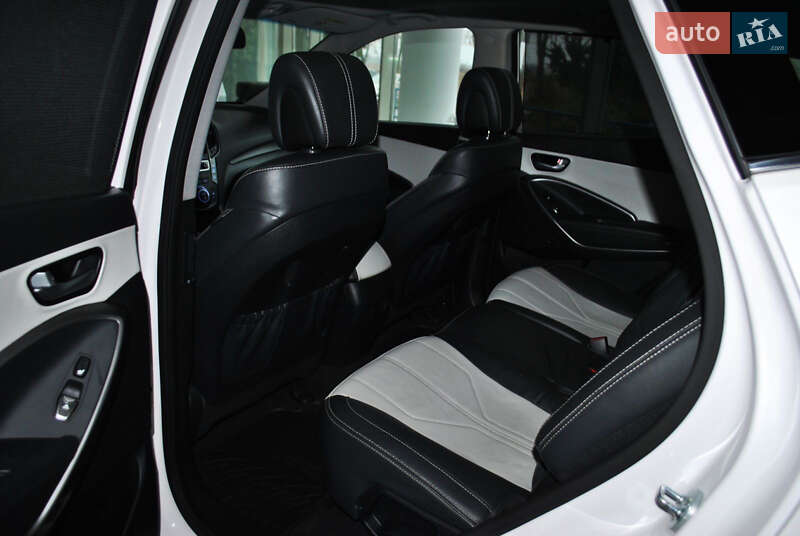 Внедорожник / Кроссовер Hyundai Santa FE 2017 в Ровно