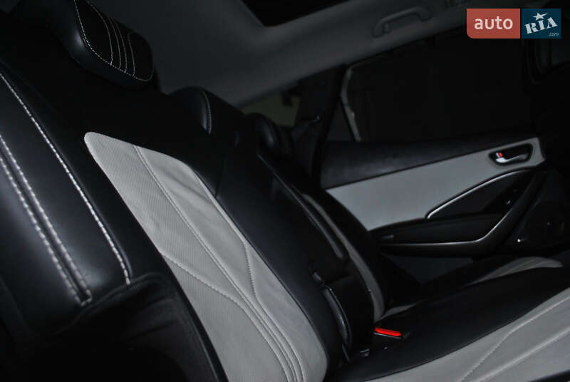 Внедорожник / Кроссовер Hyundai Santa FE 2017 в Ровно