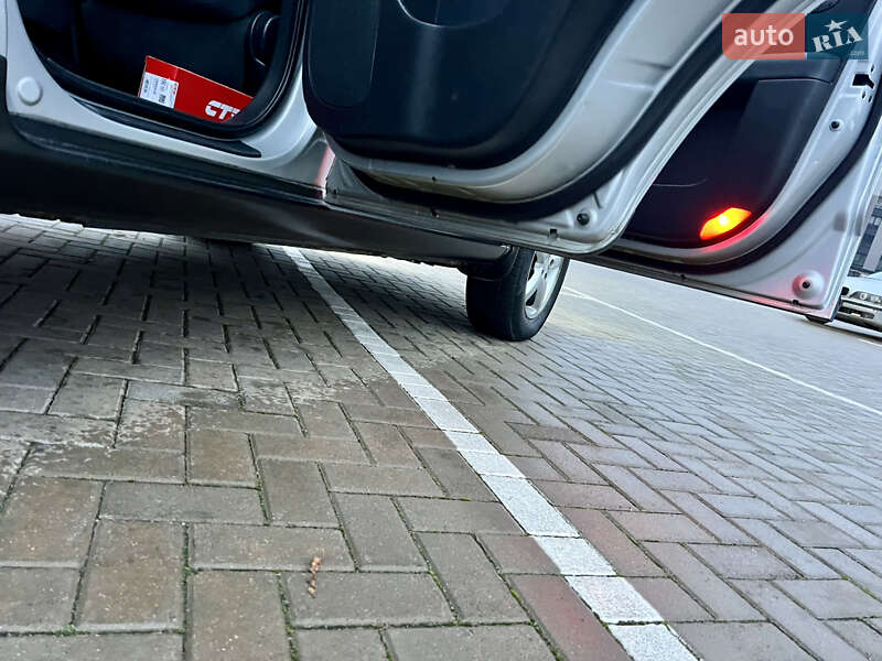 Внедорожник / Кроссовер Hyundai Santa FE 2006 в Житомире