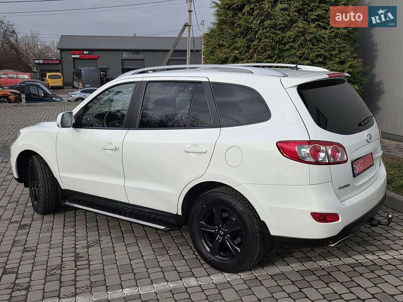 Внедорожник / Кроссовер Hyundai Santa FE 2011 в Ивано-Франковске