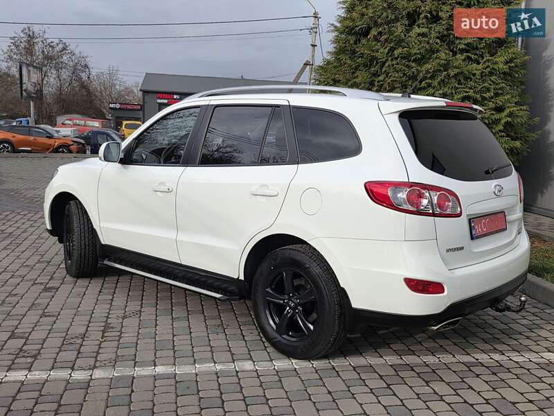 Внедорожник / Кроссовер Hyundai Santa FE 2011 в Ивано-Франковске