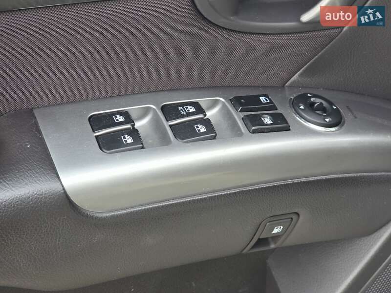 Внедорожник / Кроссовер Hyundai Santa FE 2011 в Ивано-Франковске