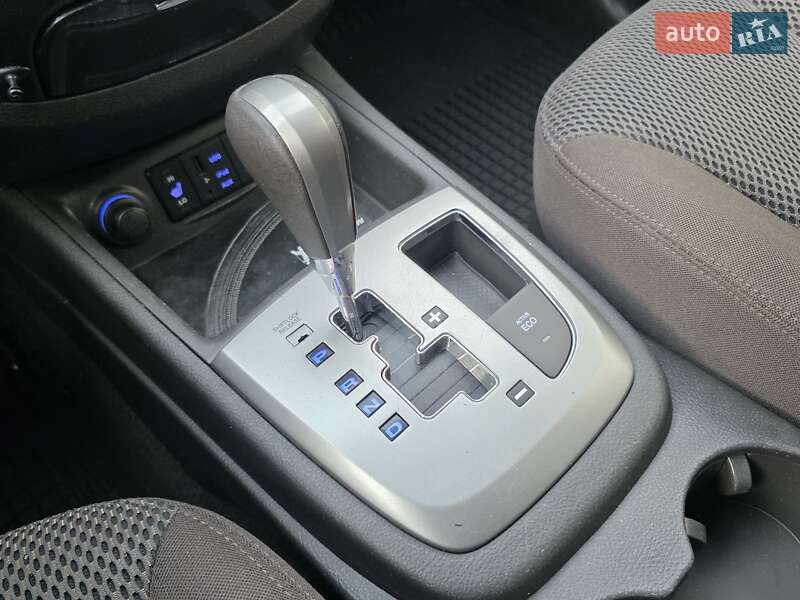 Внедорожник / Кроссовер Hyundai Santa FE 2011 в Ивано-Франковске