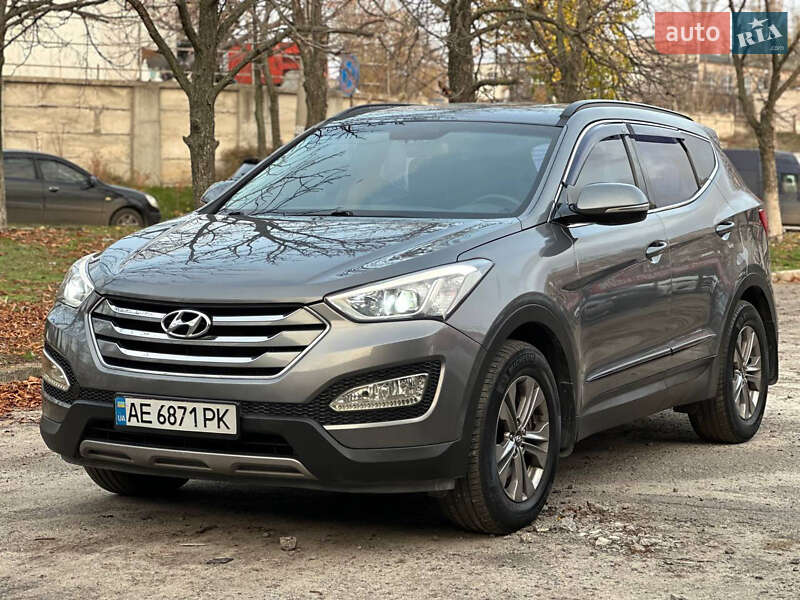 Позашляховик / Кросовер Hyundai Santa FE 2015 в Дніпрі